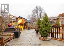 180 CLARA CRESCENT - 35