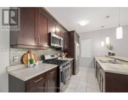 10 - 960 BITTERBUSH CRESCENT - 10