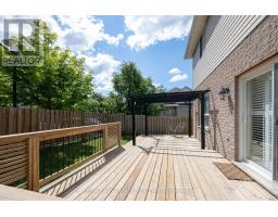 10 - 960 BITTERBUSH CRESCENT - 35