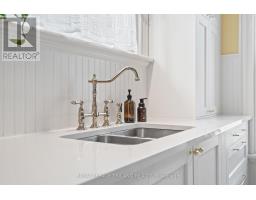 978 HACKETT STREET - 23