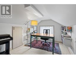 978 HACKETT STREET - 34