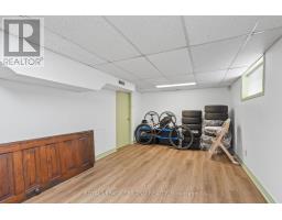 978 HACKETT STREET - 38