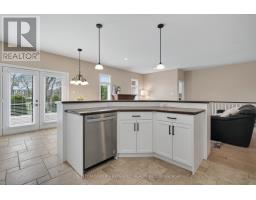 22 SPRINGFIELD WAY - 16