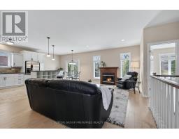 22 SPRINGFIELD WAY - 7