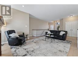 22 SPRINGFIELD WAY - 9