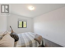 5 HARTLAND CIRCLE - 24