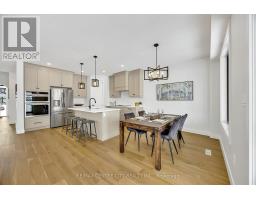 211 FOXBOROUGH PLACE - 12