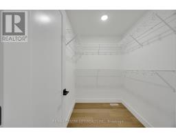 211 FOXBOROUGH PLACE - 29