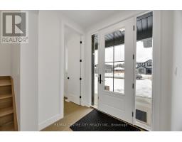 211 FOXBOROUGH PLACE - 3