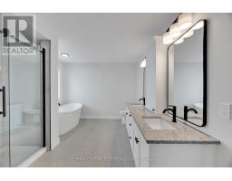 211 FOXBOROUGH PLACE - 31