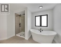 211 FOXBOROUGH PLACE - 34