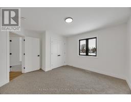 211 FOXBOROUGH PLACE - 39