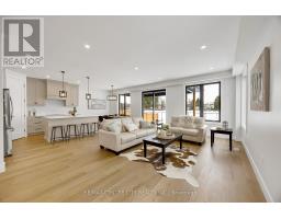 211 FOXBOROUGH PLACE - 7