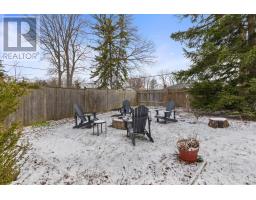 22 THORNCREST CRESCENT - 28