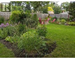 22 THORNCREST CRESCENT - 3