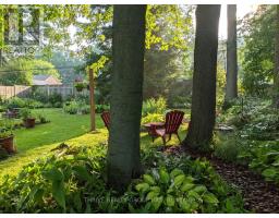 22 THORNCREST CRESCENT - 32