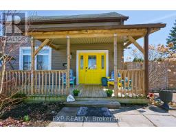 203 MCKELLAR STREET - 2