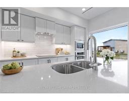 B106 - 2082 LUMEN DRIVE - 5