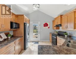 29 HOLLAND AVENUE - 18