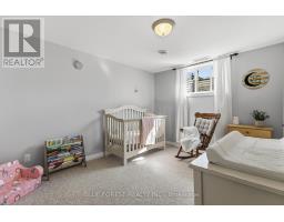 29 HOLLAND AVENUE - 32