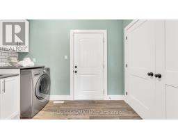 44 - 41 EARLSCOURT TERRACE - 12