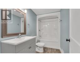 44 - 41 EARLSCOURT TERRACE - 32