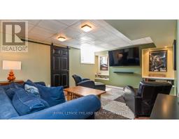 10 PRESPA COURT - 30