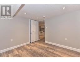 870 QUEENS AVENUE - 27