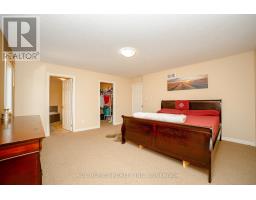 2059 ROLLINGACRES DRIVE N - 21