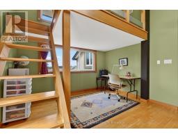 9584 MELROSE DRIVE - 34