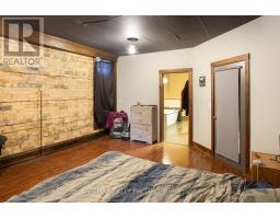 419 DUNDAS STREET - 31