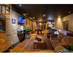 419 DUNDAS STREET - 38