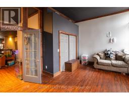 419 DUNDAS STREET - 40