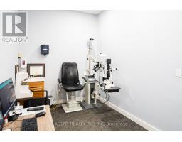 419 DUNDAS STREET - 7