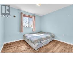 401 - 986 HURON STREET - 23