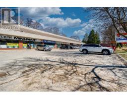 401 - 986 HURON STREET - 35