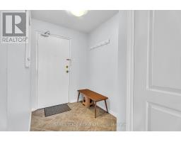 401 - 986 HURON STREET - 7