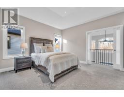 1375 DYER CRESCENT - 23