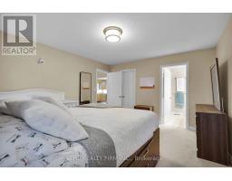 17 - 20 WINDEMERE PLACE - 23