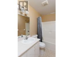 26 - 270 NORTH CENTRE ROAD - 13