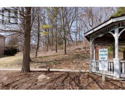 26 - 270 NORTH CENTRE ROAD - 21