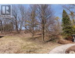 26 - 270 NORTH CENTRE ROAD - 22