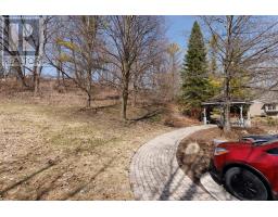 26 - 270 NORTH CENTRE ROAD - 23