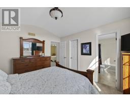 1590 GREEN GABLES ROAD - 19