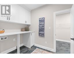 28 ALEXANDER GATE - 30