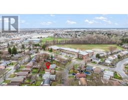 66 GARLAND CRESCENT - 37