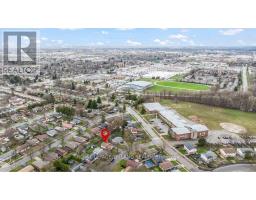 66 GARLAND CRESCENT - 38