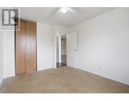 135 - 1096 JALNA BOULEVARD - 18