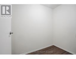 135 - 1096 JALNA BOULEVARD - 22