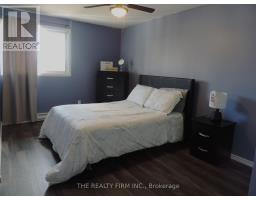 33 - 474 SOUTHDALE ROAD E - 31